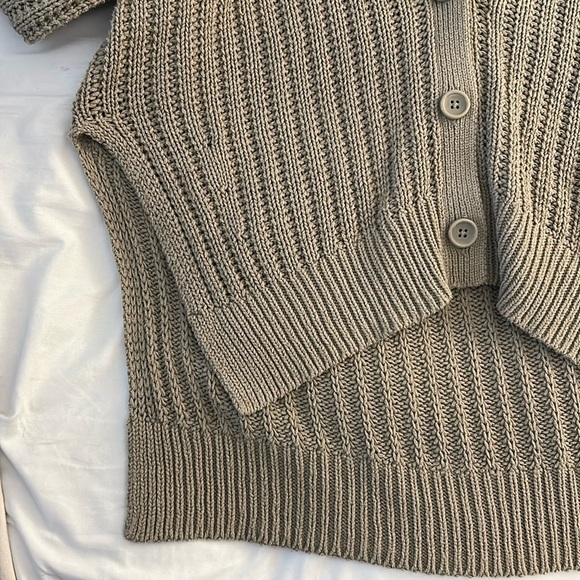 Express Taupe Knit Sweater size XS - Picture 2 of 7